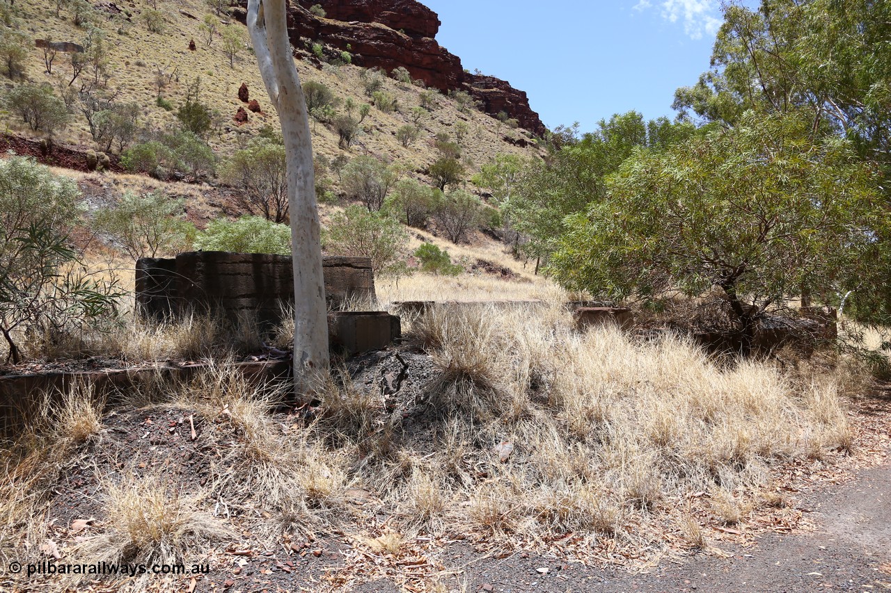 160101 9810
Wittenoom Gorge, Gorge Mine area, asbestos mining remains, concrete footings and foundations for the now removed milling plant, drive visible in the background, looking north east. [url=https://goo.gl/maps/noVs1N75TULNN6QSA]Geodata[/url].

