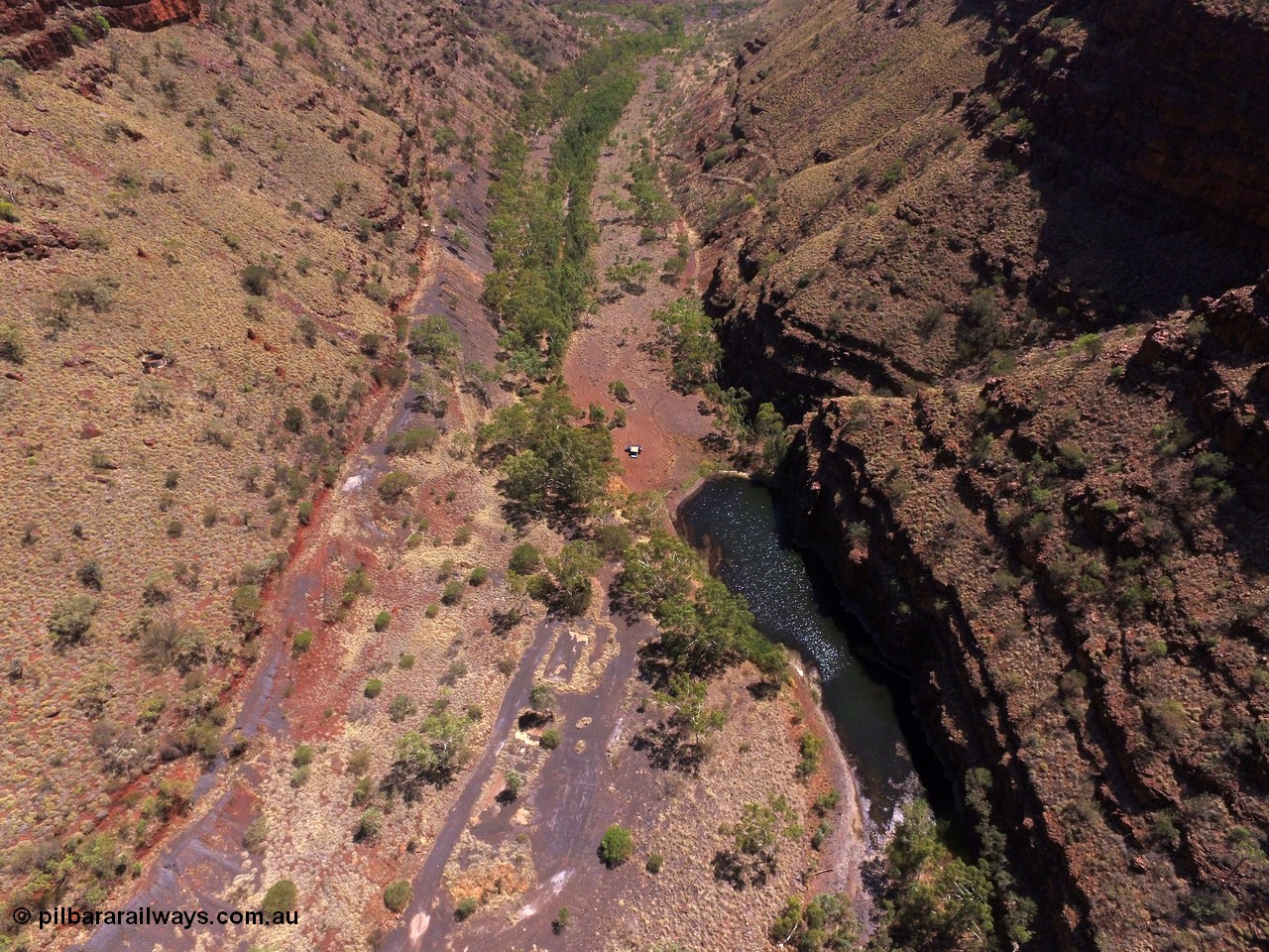 160101 DJI 0015
Wittenoom Gorge, view from above the Gorge Mine area and pool, looking north east, campers at pool, the drive can be seen cutting up the left side of the gorge. [url=https://goo.gl/maps/cYjHMK3d4myacmRN6]Geodata[/url].
