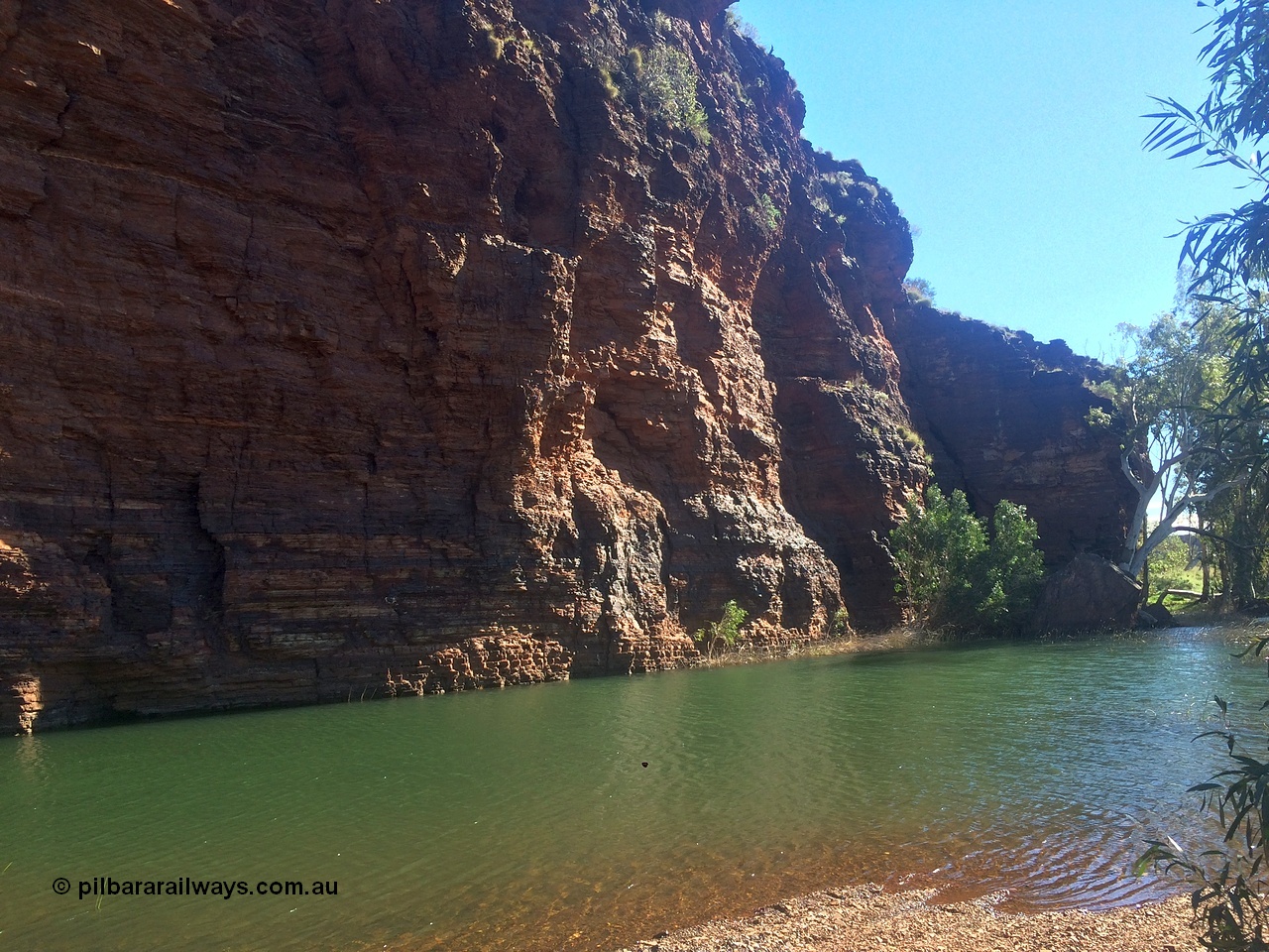 160710 iPh5S 2787
Wittenoom Gorge, Pyramid Pool looking north along the western wall of the gorge. [url=https://goo.gl/maps/wETwEHjHqzG53WNf8]Geodata[/url].
