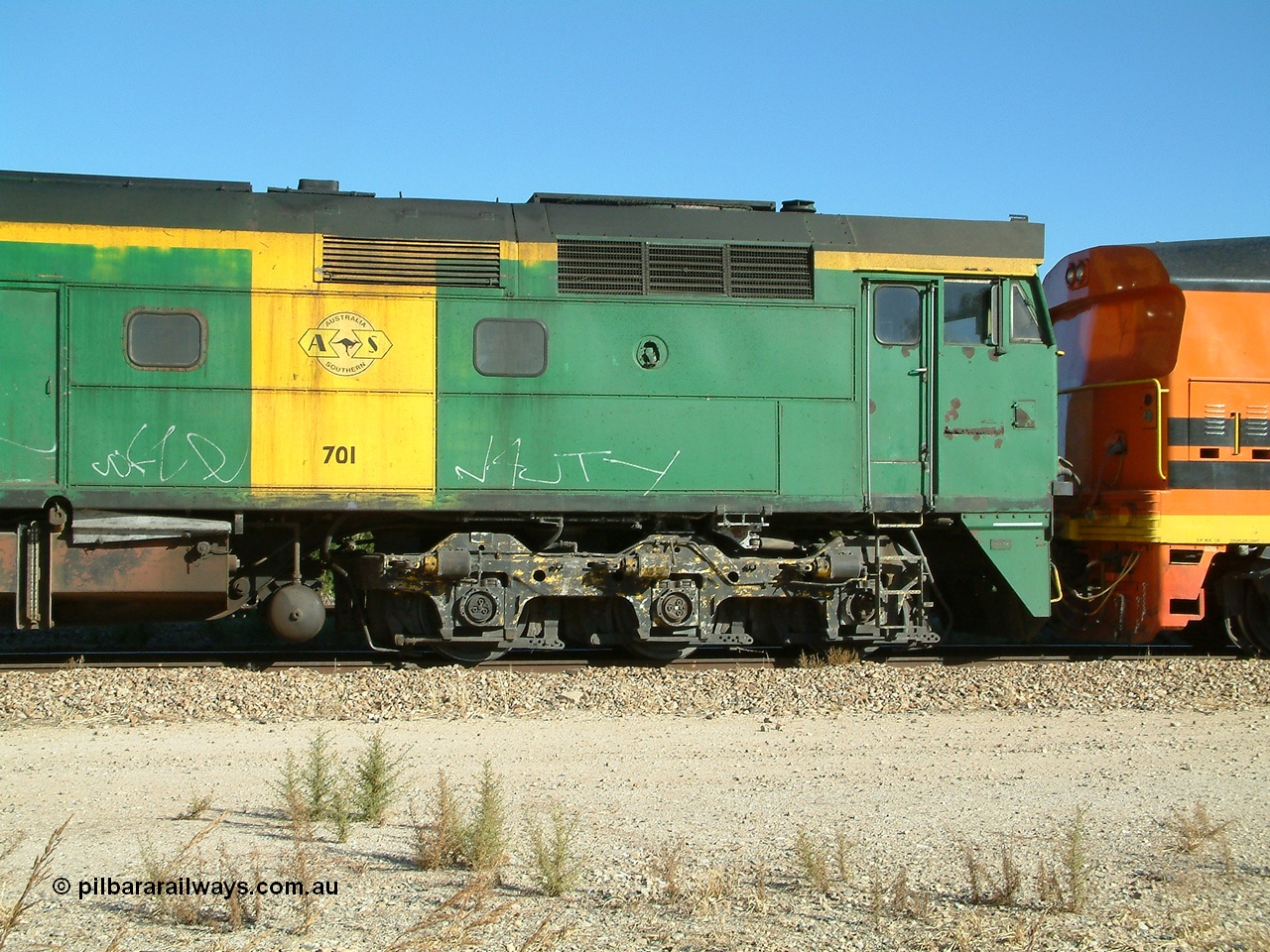 030403 154841
Gladstone, former South Australian Railways AE Goodwin built DL500G ALCo designated the 700 class, class leader 701 serial G6042-2, B end cab side shot, leads a grain train being loaded on the 3rd April 2003.
Keywords: 700-class;701;AE-Goodwin;ALCo;DL500G;G6042-2;