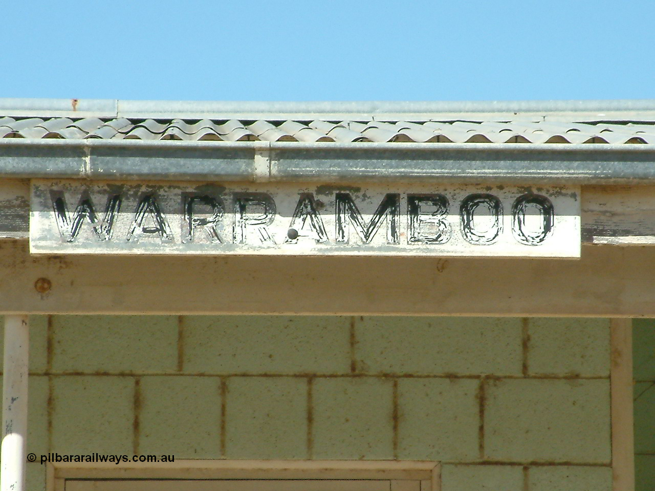 030405 145723
Warramboo, station located at the 190.2 km and originally opened in May 1913, station name board, 5th April 2003.
