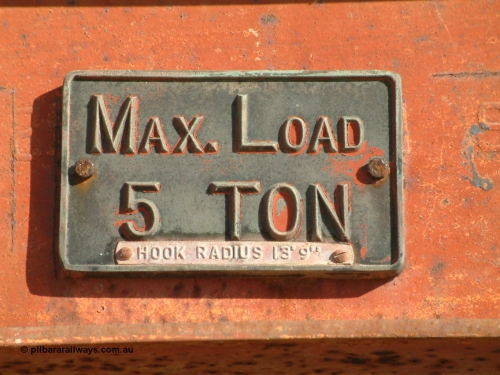 030405 161744
Lock, capacity sign mounted on former yard crane indicating 5 tons and the radius of the jib. April 5, 2003.
