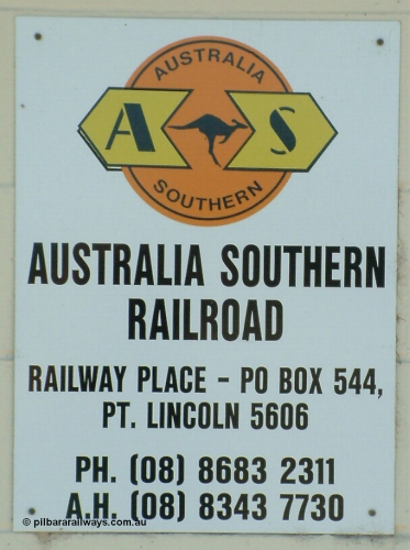 030405 165414
Lock, sign on the barracks indicating the current operator, April 5, 2003.
