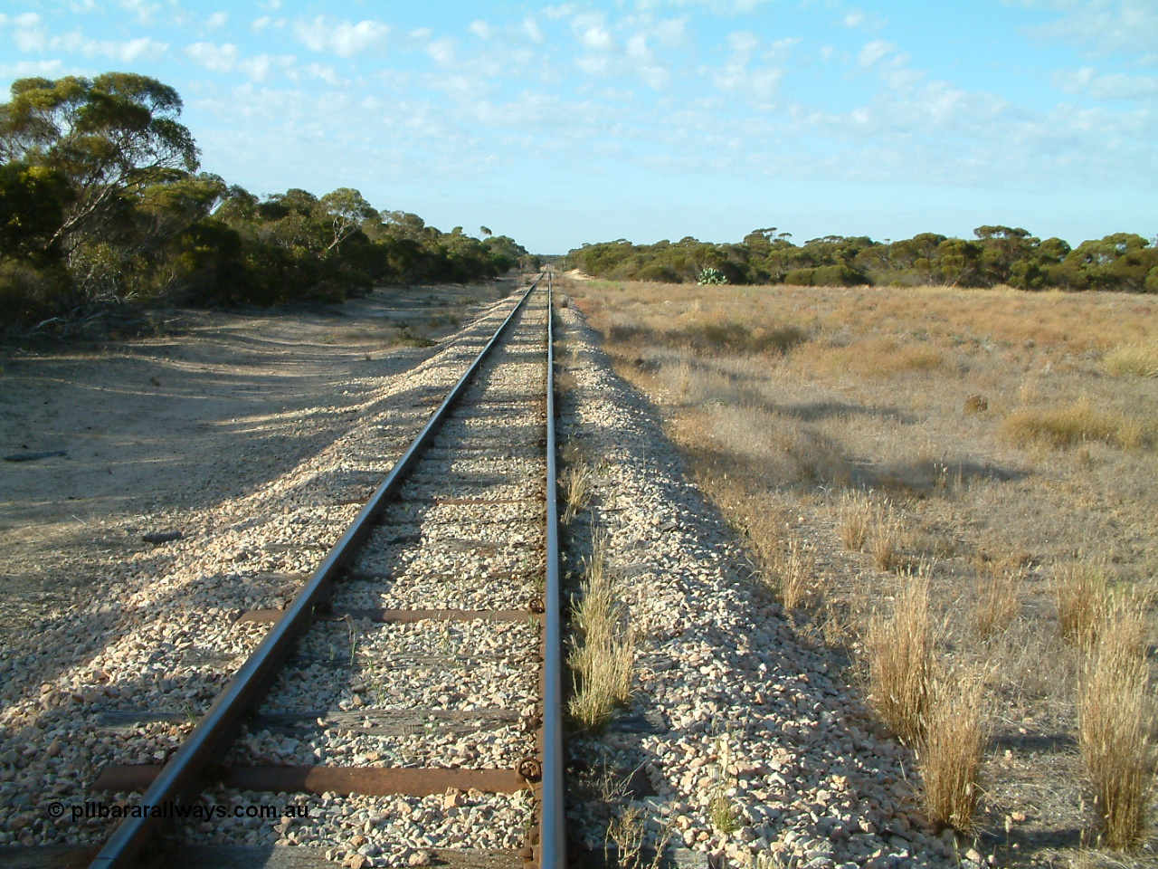 030406 081444
Murdinga, looking north from the north end, 6th April 2003.
