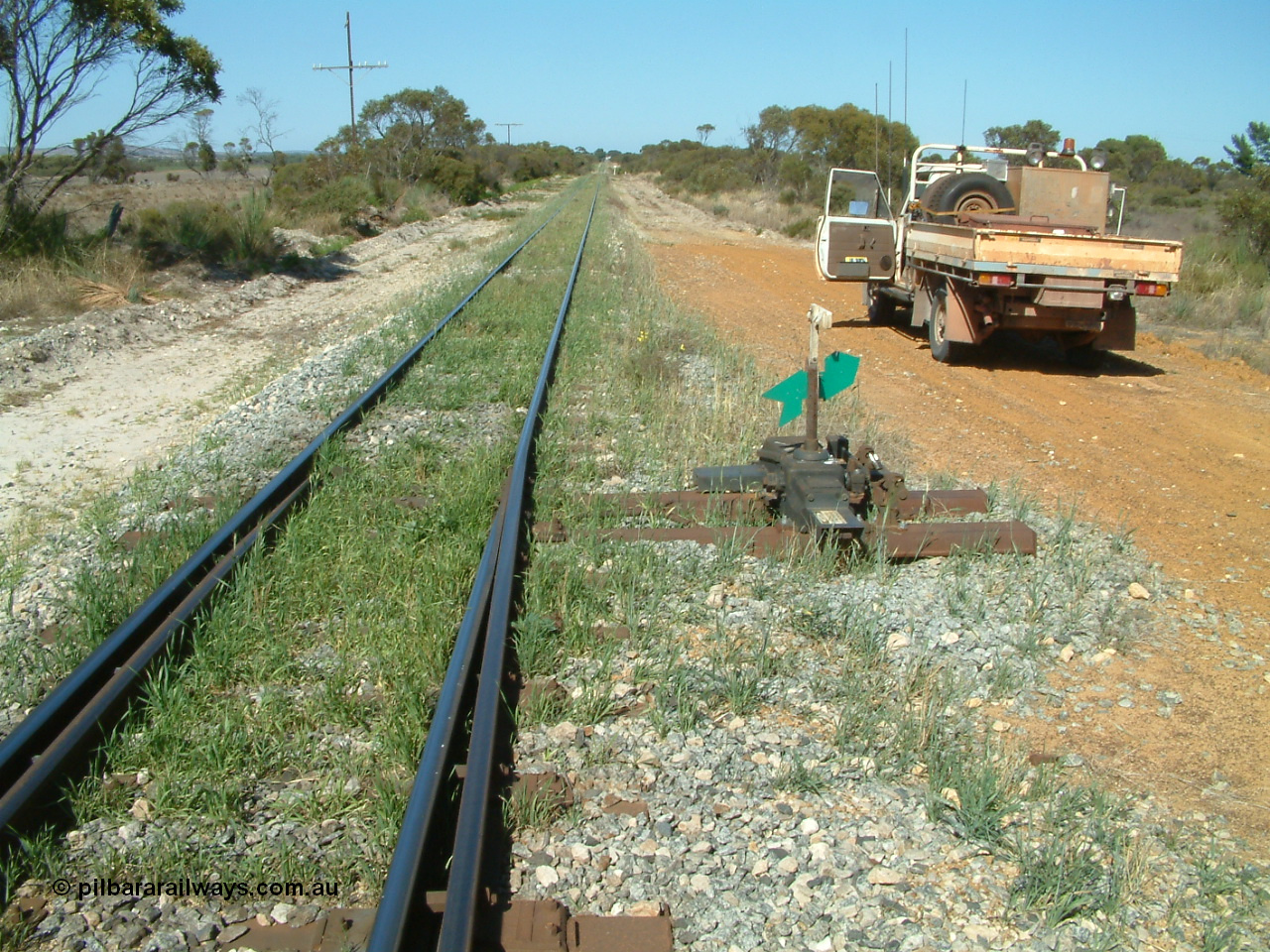 030406 103614
Edillilie, track view looking south from the south end siding points. 6th April 2003.
