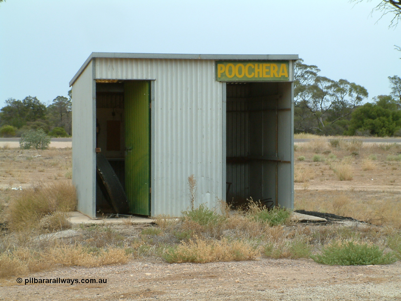 030407 105032
Poochera, station located at the 287.2 km, opened in August 1914, train control cabin and waiting shelter. 7th April 2003.
