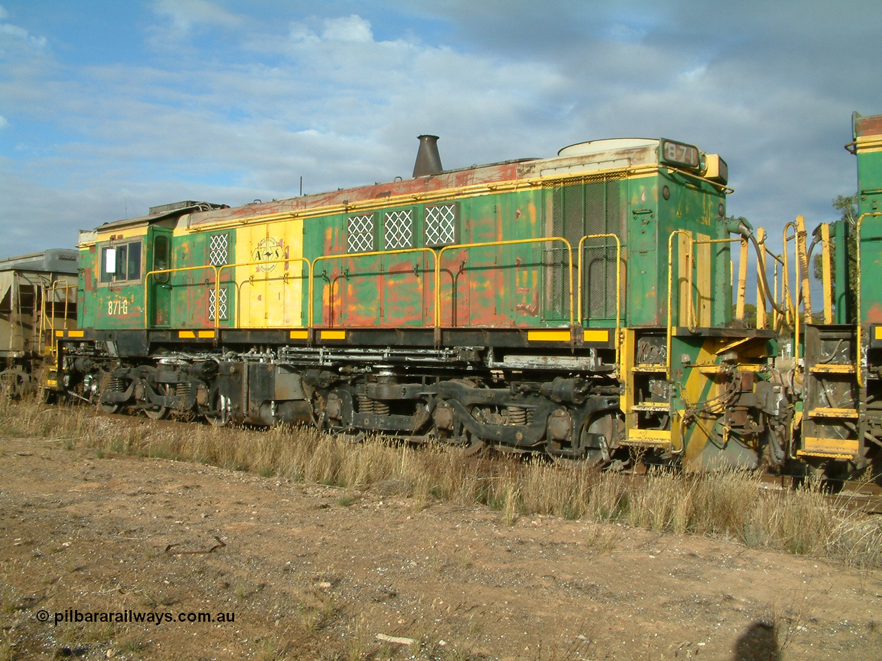 030409 081011
Warramboo, third unit 830 class 871 AE Goodwin ALCo model DL531 serial G3422-01 was delivered new to the Eyre Peninsula in January 1966.
Keywords: 830-class;871;G3422-1;AE-Goodwin;ALCo;DL531;