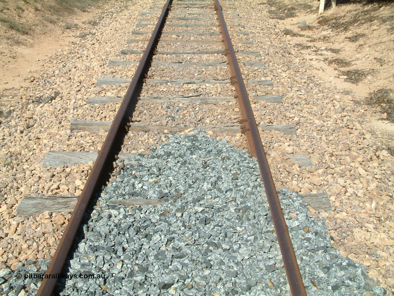 030411 142313
Nunjikompita, a section where new ballast has started about a kilometre east of the yard.
