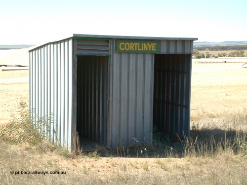 030411 105041
Kimba Grain Bunker site with the Cortlinye shelter placed beside the line for crews to occupy.

