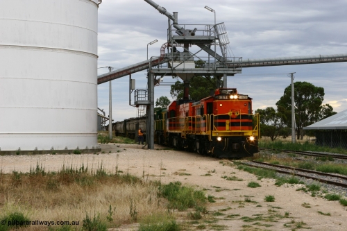 060108 2086
Lock, grain train loading almost completed as 830 class unit 851 an AE Goodwin built ALCo DL531 model serial 84137 and repainted into Australian Railroad Group livery with EMD 1200 class unit 1204 and sister 830 class 842 prepare their train for departure. January 8, 2006.
Keywords: 830-class;851;AE-Goodwin;ALCo;DL531;84137;