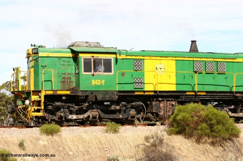 060109 2099
Kyancutta at the 198 km, ASR 830 class unit 842, an AE Goodwin built ALCo DL531 model loco serial 84140. January 9, 2006.
Keywords: 830-class;842;AE-Goodwin;ALCo;DL531;84140;