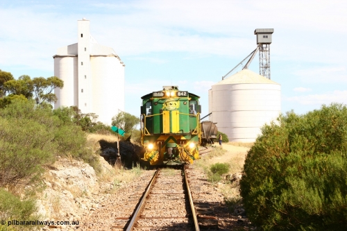 060109 2135
Kyancutta, ASR 830 class unit 842, an AE Goodwin built ALCo DL531 model loco serial 84140 as it sits on the mainline. January 9, 2006.
Keywords: 830-class;842;AE-Goodwin;ALCo;DL531;84140;