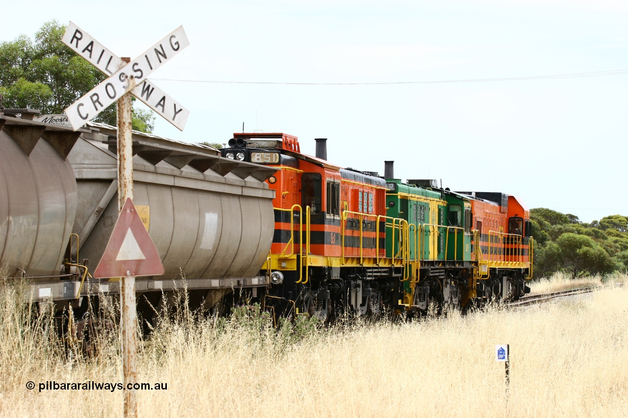 060110 2197
Yeelanna, trailing shot with two AE Goodwin built ALCo model DL531 units 830 class, 851 serial 84137 and 842 serial 84140 as they shunt along the mainline behind 1204. [url=https://goo.gl/maps/1JetzWBTGAw]Approx. location of image[/url].
Keywords: 1200-class;1204;Clyde-Engineering-Granville-NSW;EMD;G12C;65-428;A-class;A1514;830-class;842;851;AE-Goodwin;ALCo;DL531;84137;84140;