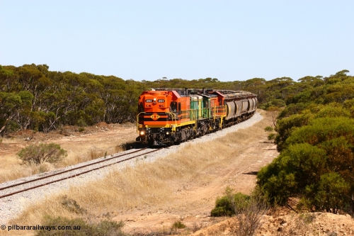 060111 2315
Nantuma, Clyde Engineering built EMD G12C model loco 1203 serial 65-427 leads two ALCo units 850 and 905 as they round the bend just north of the old station site at the 183 km. Their next shunt will be Warramboo. 11th January 2006.
Keywords: 1200-class;1203;Clyde-Engineering-Granville-NSW;EMD;G12C;65-427;A-class;A1513;