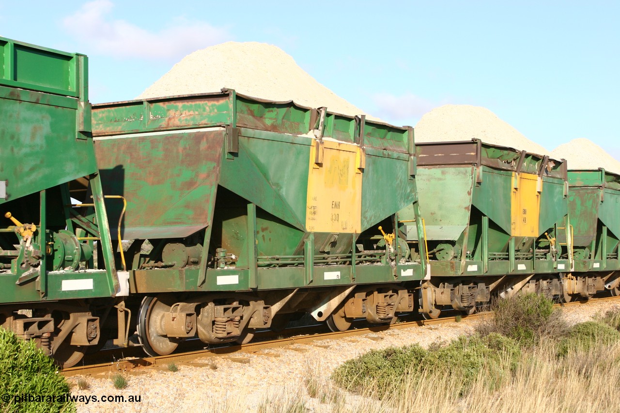 060113 2427
Ceduna, originally one of sixty two Kinki Sharyo built NH type for the NAR in 1966, now coded ENH type ENH 33 with hungry boards loaded with gypsum, on loaded train 6DD2 near the [url=https://goo.gl/maps/wiZ0u]436 km post[/url].
Keywords: ENH-type;ENH33;Kinki-Sharyo-Japan;NH-type;NH933;