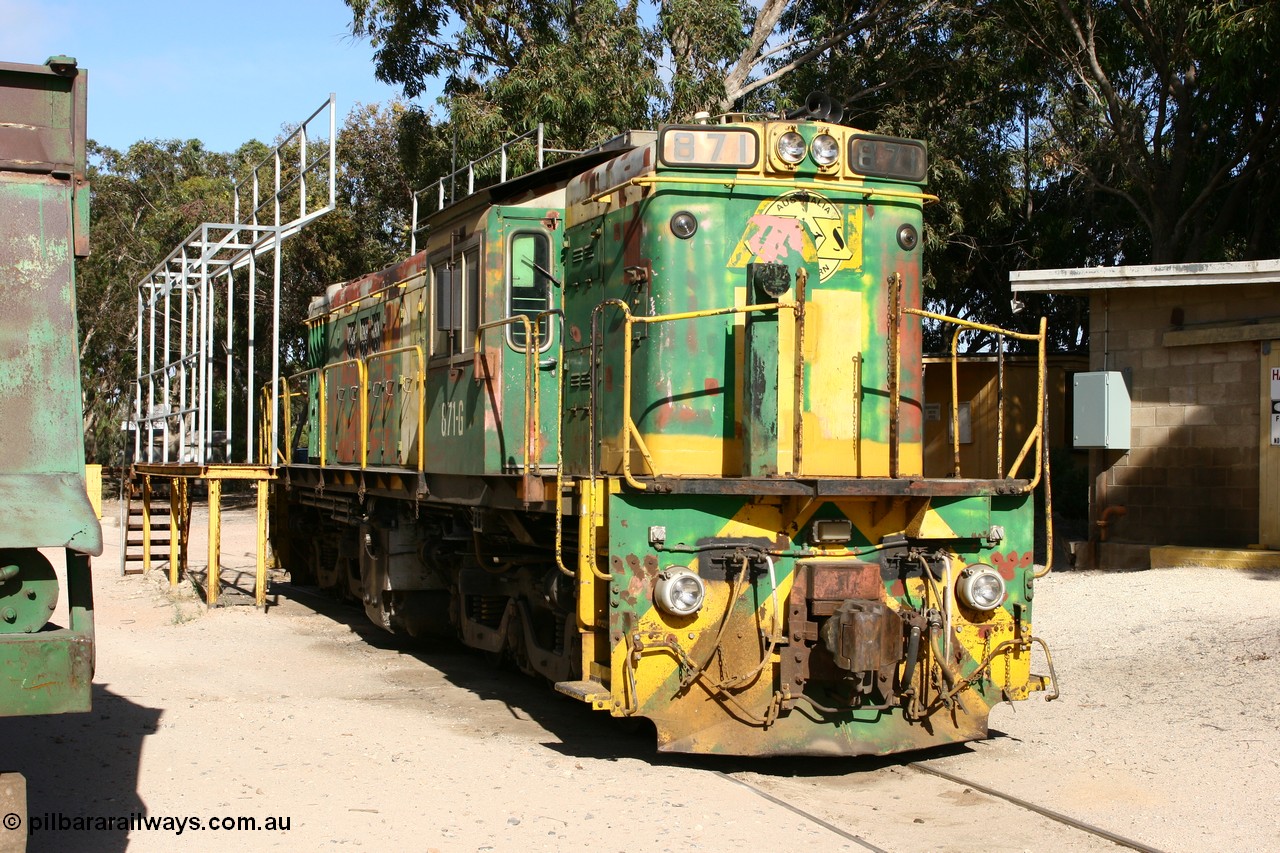 060113 2455
Thevenard, AE Goodwin ALCo model DL531 built for the SAR as 830 class locomotive 871 serial G3422-1 was issued when built in 1966 to the Eyre Peninsula division of South Australian Railways. Still wearing Australian National green and yellow but with ASR decals as it stands in the yard with a couple of ENH type hopper waggons. 13th January 2006.
Keywords: 830-class;871;G3422-1;AE-Goodwin;ALCo;DL531;