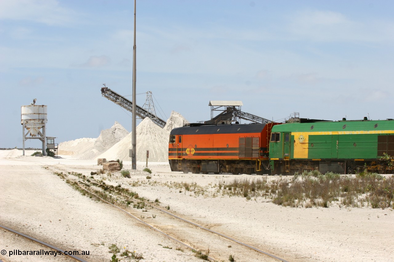 060113 2526
Kevin, empty train 6DD3 is heading onto the south leg with some of the gypsum plant behind the train and a set of original loading bins gypsum loading siding to continue the reversing process. 13th January 2006.
Keywords: 1600-class;1604;Clyde-Engineering-Granville-NSW;EMD;JL22C;71-731;NJ-class;NJ4;