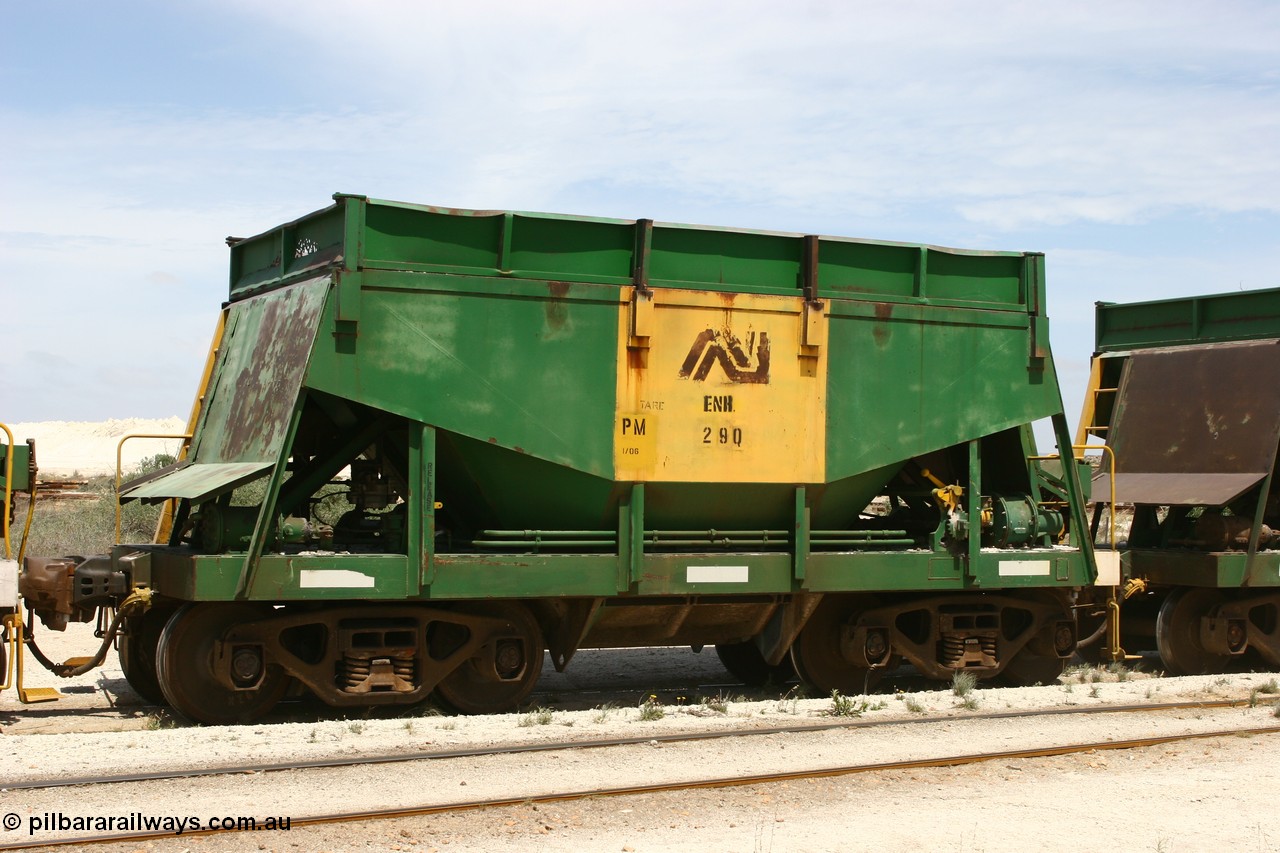 060113 2536
Kevin, originally an Kinki Sharyo built NH type for the NAR now coded ENH type ENH 29, as the train shunts back along the Penong line, [url=https://goo.gl/maps/JyRQW]with the mainline in the foreground[/url], as the train is reversed prior to loading. 13th January 2006.
Keywords: ENH-type;ENH29;Kinki-Sharyo-Japan;NH-type;NH929;