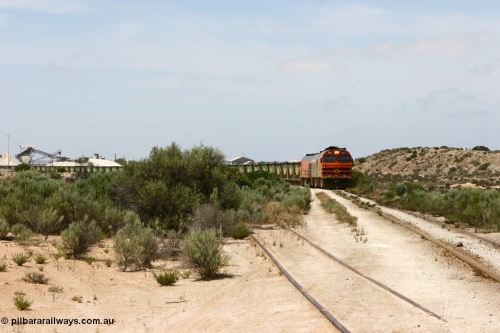060113 2483
Kevin, ARG 1600 class narrow gauge loco 1604 a Clyde Engineering built EMD model JL22C serial 71-731, originally built for the Central Australia Railway in 1971, transferred to the Eyre Peninsula in 1981 arrives with empty gypsum train 6DD3. January 13, 2006.
Keywords: 1600-class;1604;Clyde-Engineering-Granville-NSW;EMD;JL22C;71-731;NJ-class;NJ4;