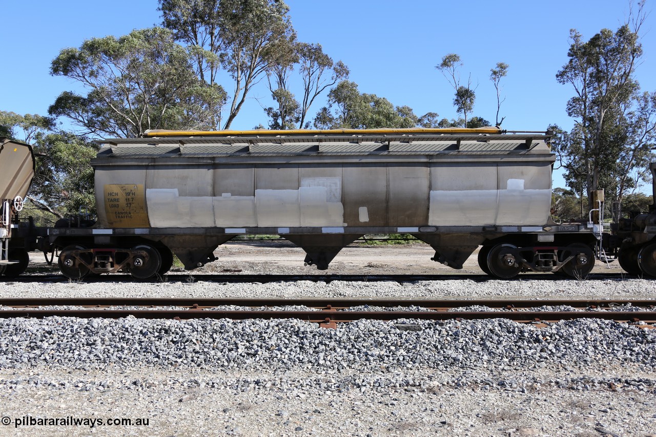 130703 0203
Tooligie, HCN class bogie grain hopper waggon HCN 19, originally an NHB type hopper built by Tulloch Ltd for the Commonwealth Railways North Australia Railway. One of forty rebuilt by Islington Workshops 1978-79 to the HCN type with a 36 ton rating, increased to 40 tonnes in 1984. Seen here loaded with grain with a Moose Metalworks roll-top cover.
Keywords: HCN-type;HCN19;SAR-Islington-WS;rebuild;Tulloch-Ltd-NSW;NHB-type;NHB1026;