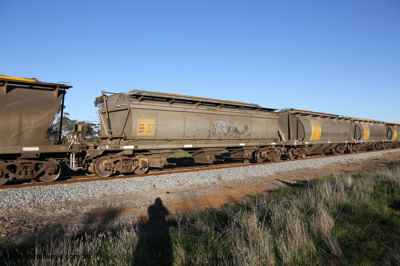 130703 0271
Kaldow, HCN type bogie grain hopper waggon HCN 22, originally an NHB type hopper built by Tulloch Ltd for the Commonwealth Railways North Australia Railway. One of forty rebuilt by Islington Workshops 1978-79 to the HCN type with a 36 ton rating, increased to 40 tonnes in 1984. Seen here loaded with grain with a Moose Metalworks roll-top cover.
Keywords: HCN-type;HCN22;SAR-Islington-WS;rebuild;Tulloch-Ltd-NSW;NHB-type;NHB1576;