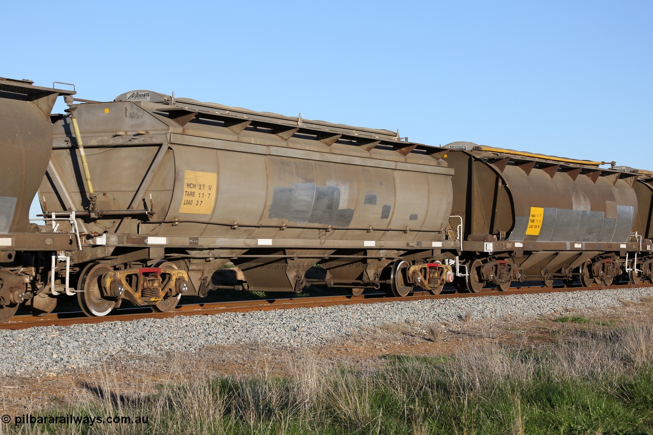 130703 0301
Kaldow, HCN type bogie grain hopper waggon HCN 27, originally an NHB type hopper built by Tulloch Ltd for the Commonwealth Railways North Australia Railway. One of forty rebuilt by Islington Workshops 1978-79 to the HCN type with a 36 ton rating, increased to 40 tonnes in 1984. Seen here loaded with grain with a Moose Metalworks roll-top cover.
Keywords: HCN-type;HCN27;SAR-Islington-WS;rebuild;Tulloch-Ltd-NSW;NHB-type;NHB1598;