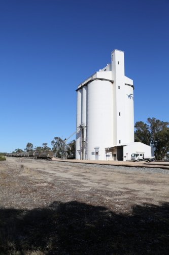 130703 0181
Tooligie, overview of the four cell concrete grain silo complex and yard with grain waggon loading finished. [url=https://goo.gl/maps/aTbSzrDfCSyMvWpEA]Geo location[/url]. July 3, 2006.
