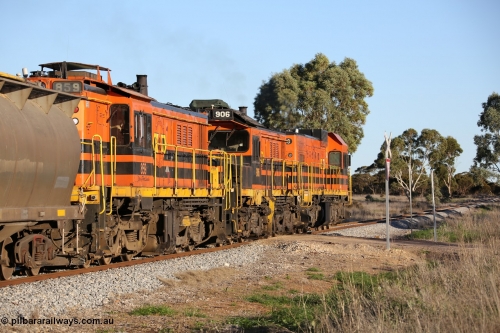 130703 0263
Kaldow, third unit on a Port Lincoln bound grain train Genesee & Wyoming locomotive AE Goodwin ALCo model DL531 unit 859 'City of Port Lincoln' serial 84705, built in 1963, 859 started life at Peterborough, spent some years in Tasmania and even spent time in Perth on standard gauge before being transferred to the Eyre Peninsula system in 2003. July 3, 2006.
Keywords: 830-class;859;AE-Goodwin;ALCo;DL531;84705;