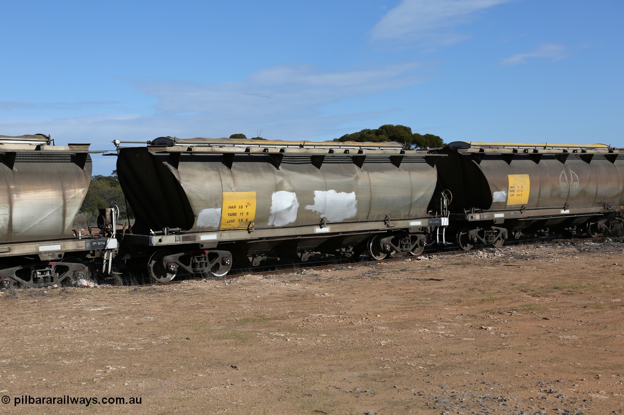 130704 0459
Kyancutta, HAN type bogie grain hopper waggon HAN 10, one of sixty eight units built by South Australian Railways Islington Workshops between 1969 and 1973 as the HAN type for the Eyre Peninsula system.
Keywords: HAN-type;HAN10;1969-73/68-10;SAR-Islington-WS;