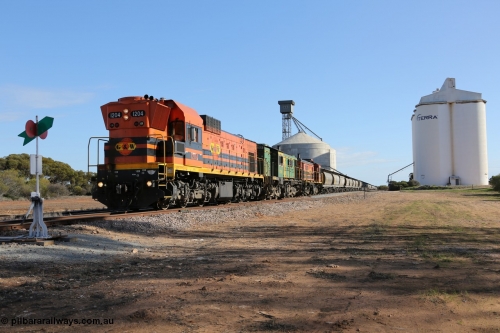 130704 0431
Kyancutta, 1200 class unit 1204 wearing current owner Genesee & Wyoming livery is a Clyde Engineering built EMD G12C model with serial 65-428 heads up a loaded grain train as it undertakes a brake test following shunting to attach a further fourteen waggons. July 4, 2006.
Keywords: 1200-class;1204;Clyde-Engineering-Granville-NSW;EMD;G12C;65-428;A-class;A1514;
