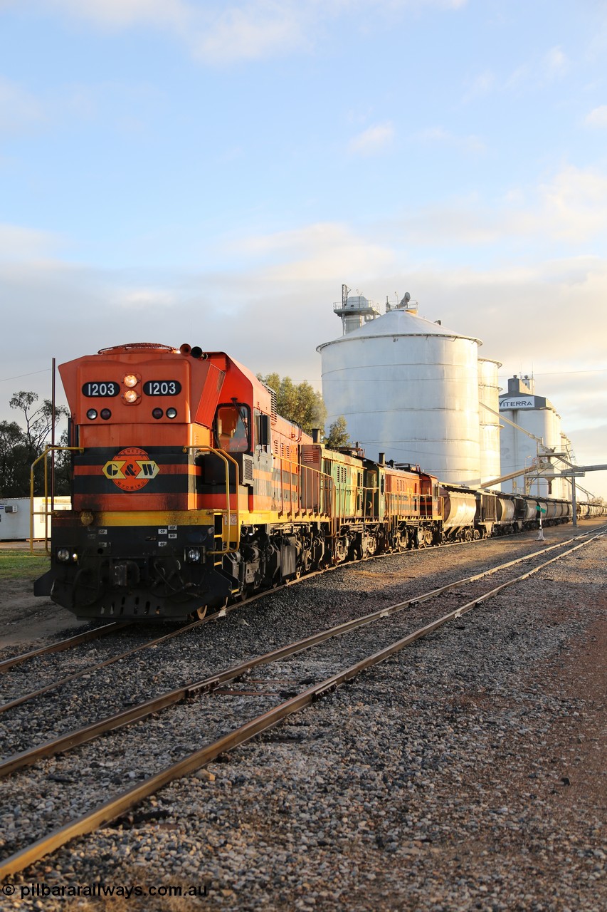 130705 0517
Lock, grain train loading in progress with the Viterra fast flow auger in the distance, the train with 1203, 846 and 859 is about to split and shunt half the consist onto the mainline. 5th of July 2013.
Keywords: 1200-class;1203;Clyde-Engineering-Granville-NSW;EMD;G12C;65-427;A-class;A1513;