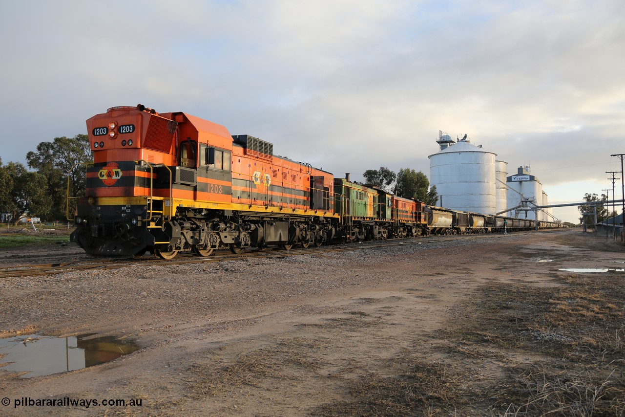 130705 0538
Lock, grain train loading in progress with the Viterra fast flow auger in the distance, the train with 1203, 846 and 859 is about to split and shunt half the consist onto the mainline. 5th of July 2013.
Keywords: 1200-class;1203;Clyde-Engineering-Granville-NSW;EMD;G12C;65-427;A-class;A1513;