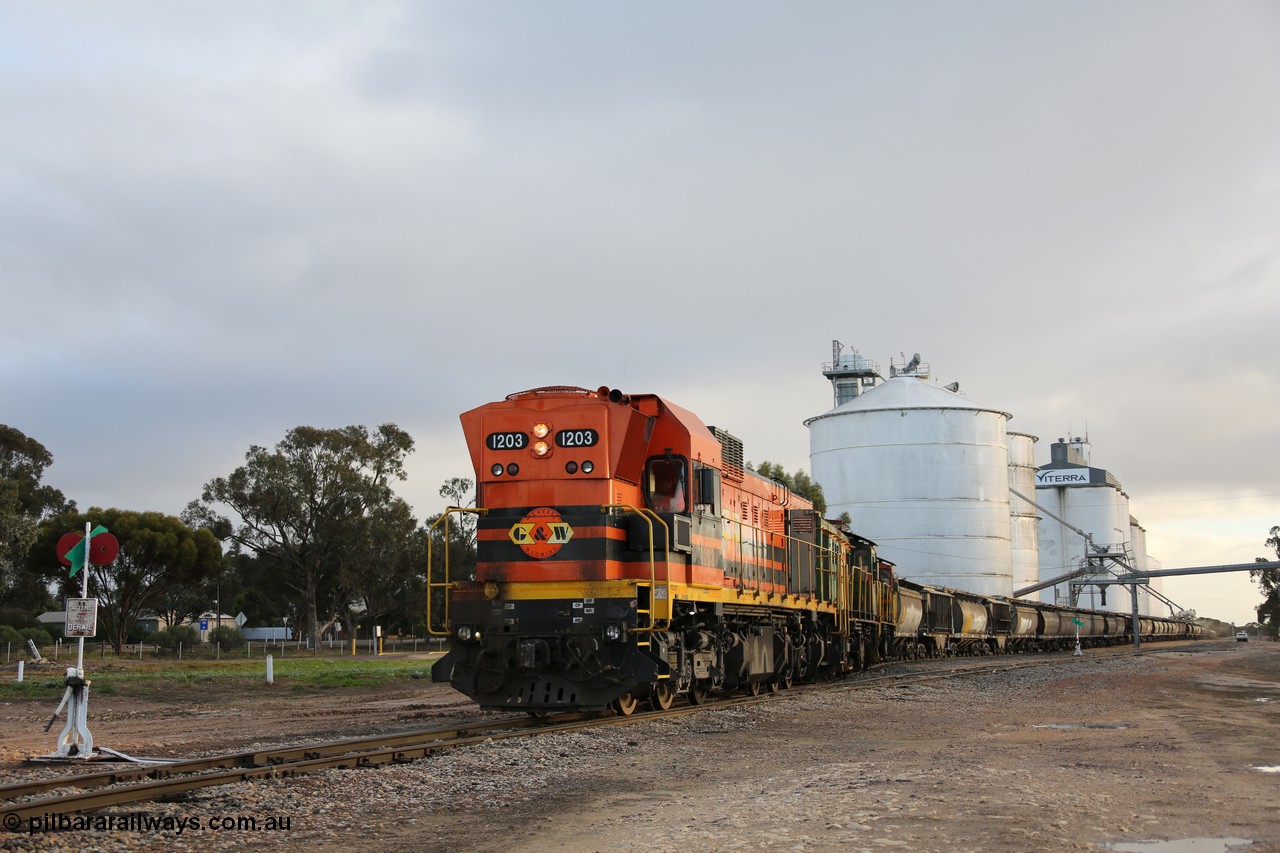 130705 0544
Lock, grain train loading in progress with the Viterra fast flow auger in the distance, the train with 1203, 846 and 859 is about to split and shunt half the consist onto the mainline. 5th of July 2013.
Keywords: 1200-class;1203;Clyde-Engineering-Granville-NSW;EMD;G12C;65-427;A-class;A1513;