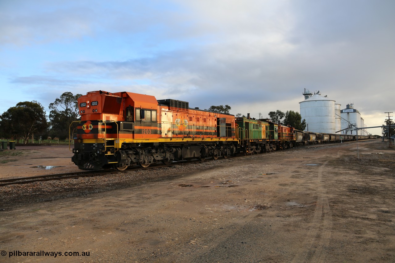 130705 0549
Lock, grain train loading in progress with the Viterra fast flow auger in the distance, the train with 1203, 846 and 859 is about to split and shunt half the consist onto the mainline. 5th of July 2013.
Keywords: 1200-class;1203;Clyde-Engineering-Granville-NSW;EMD;G12C;65-427;A-class;A1513;