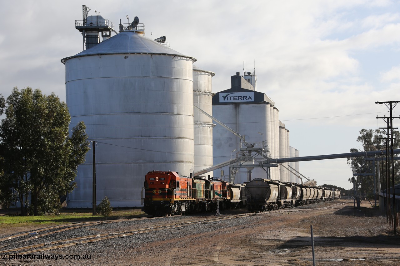 130705 0615
Lock, with loading finished, 1203 leads 846, 859 and the final portion along goods siding #1 as it prepares to shunt back onto the loaded portion on the mainline for departure to Port Lincoln.
Keywords: 1200-class;1203;Clyde-Engineering-Granville-NSW;EMD;G12C;65-427;A-class;A1513;