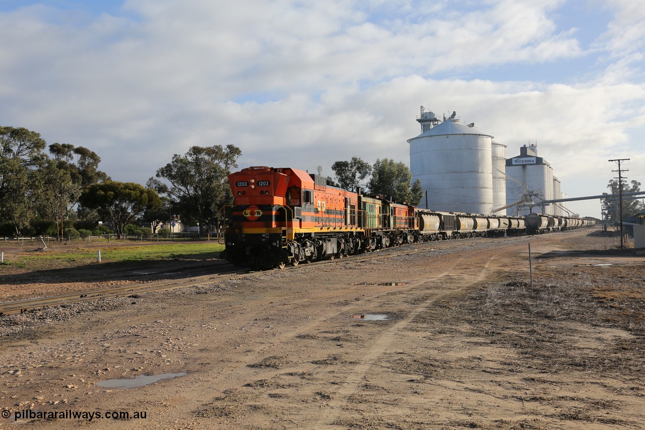 130705 0619
Lock, with loading finished, 1203 leads 846, 859 and the final portion along goods siding #1 as it prepares to shunt back onto the loaded portion on the mainline for departure to Port Lincoln.
Keywords: 1200-class;1203;Clyde-Engineering-Granville-NSW;EMD;G12C;65-427;A-class;A1513;