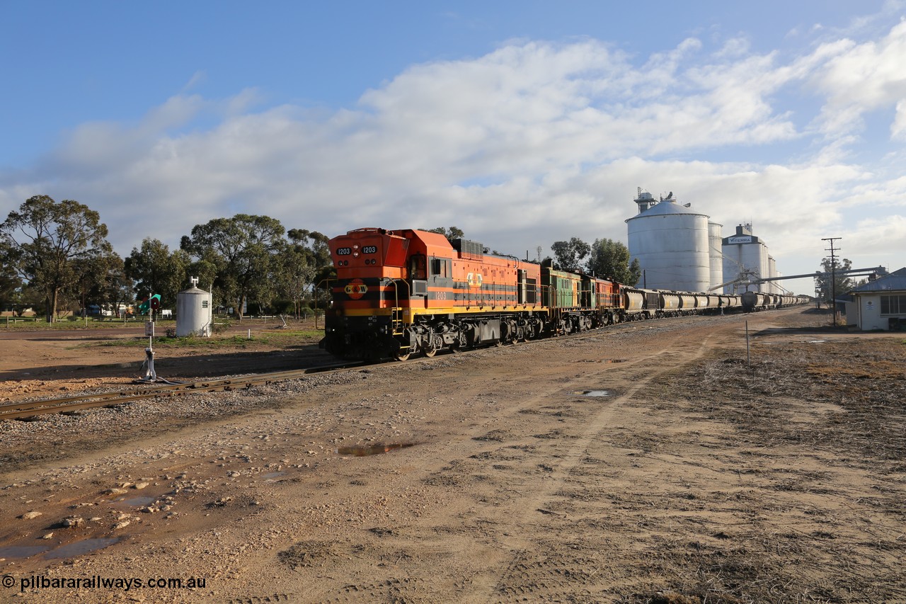 130705 0621
Lock, with loading finished, 1203 leads 846, 859 and the final portion along goods siding #1 as it prepares to shunt back onto the loaded portion on the mainline for departure to Port Lincoln.
Keywords: 1200-class;1203;Clyde-Engineering-Granville-NSW;EMD;G12C;65-427;A-class;A1513;