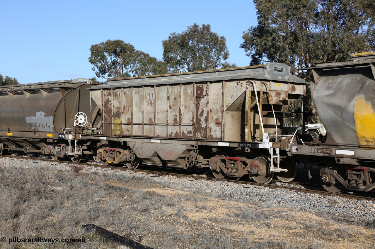 130705 0645
Lock, type leader of the HBN type dual use ballast / grain hopper waggons, HBN 1, one of seventeen built by South Australian Railways Islington Workshops in 1968 with a 25 ton capacity, increased to 34 tons in 1974. HBN 1-11 fitted with removable tops and roll-top hatches in 1999-2000.
Keywords: HBN-type;HBN1;1968/17-1;SAR-Islington-WS;