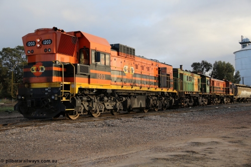 130705 0539
Lock, grain train loading in progress with the Viterra fast flow auger in the distance, the train with 1203, 846 and 859 is about to split and shunt half the consist onto the mainline. July 5, 2013.
Keywords: 1200-class;1203;Clyde-Engineering-Granville-NSW;EMD;G12C;65-427;A-class;A1513;
