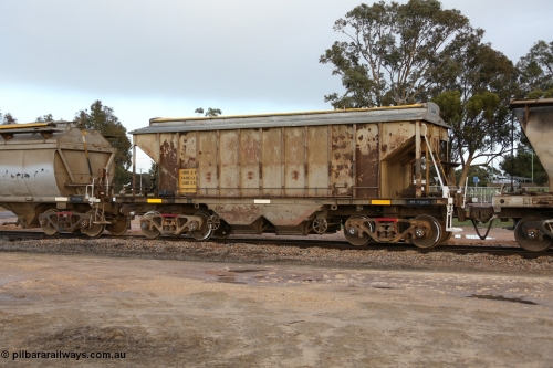 130705 0553
Lock, HBN type dual use ballast / grain hopper waggons, HBN 5. One of seventeen built by South Australian Railways Islington Workshops in 1968 with a 25 ton capacity, increased to 34 tons in 1974. HBN 1-11 fitted with removable tops and roll-top hatches in 1999-2000. July 5, 2013.
Keywords: HBN-type;HBN5;1968/17-5;SAR-Islington-WS;