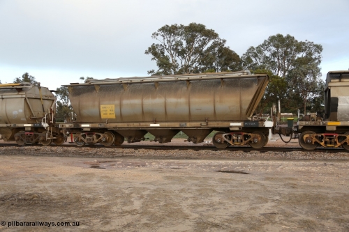 130705 0561
Lock, HAN type bogie grain hopper waggon HAN 67, one of sixty eight units built by South Australian Railways Islington Workshops between 1969 and 1973 as the HAN type for the Eyre Peninsula system. July 5, 2013.
Keywords: HAN-type;HAN67;1969-73/68-67;SAR-Islington-WS;