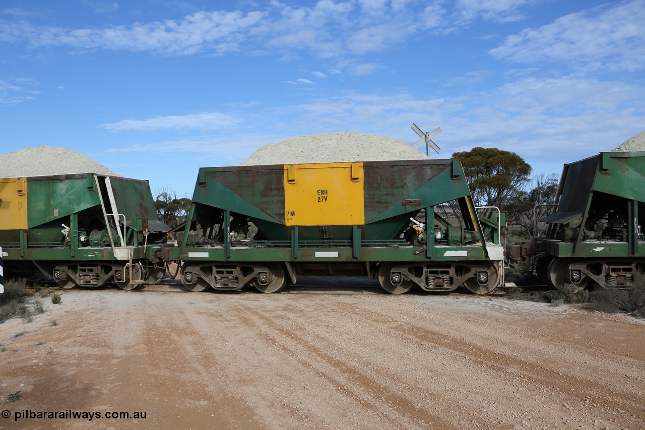 130708 0754
Charra, originally an Kinki Sharyo built NH type for the NAR now coded ENH type ENH 27 V, without hungry boards loaded with gypsum, [url=https://goo.gl/maps/fnkK0]Charoban Rd grade crossing, 477.8 km[/url].
Keywords: ENH-type;ENH27;Kinki-Sharyo-Japan;NH-type;NH927;