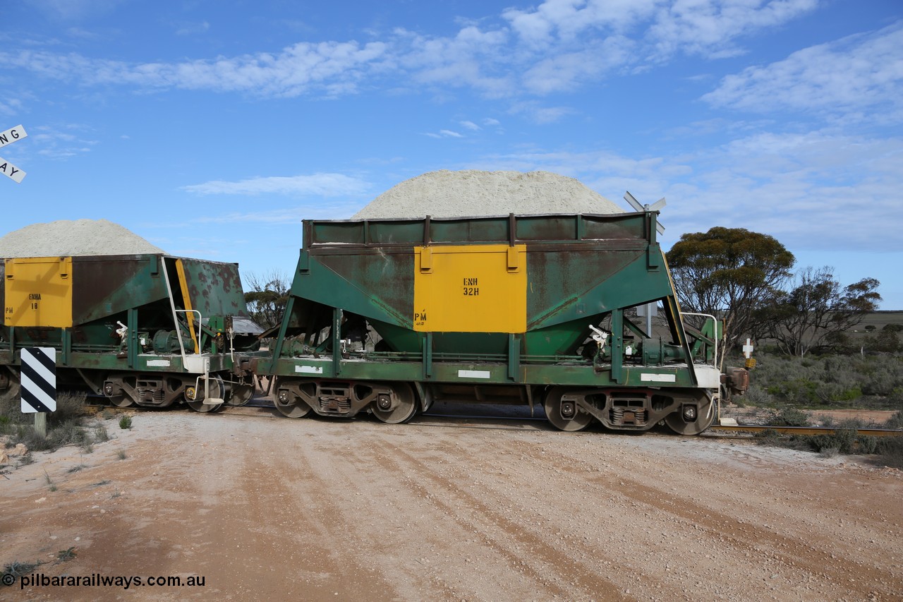 130708 0784
Charra, originally an Kinki Sharyo built NH type for the NAR now coded ENH type ENH 32 H, with hungry boards still fitted loaded with gypsum, [url=https://goo.gl/maps/fnkK0]Charoban Rd grade crossing, 477.8 km[/url].
Keywords: ENH-type;ENH32;Kinki-Sharyo-Japan;NH-type;NH932;