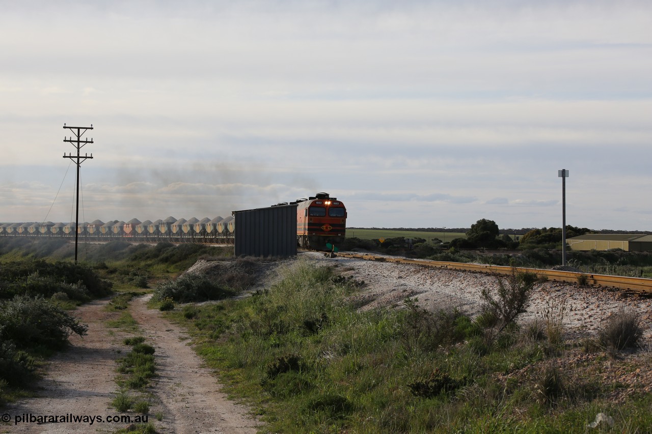 130708 0842
Penong Junction, [url=https://goo.gl/maps/45FyW]429.7 km[url].
