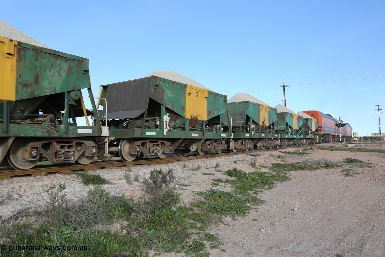 130708 0855
Penong Junction, originally an Kinki Sharyo built NH type for the NAR now coded ENH type ENH 6 T, without hungry boards loaded with gypsum, [url=https://goo.gl/maps/45FyW] located at the 429.7 km[url].
Keywords: ENH-type;ENH6;Kinki-Sharyo-Japan;NH-type;NH906;