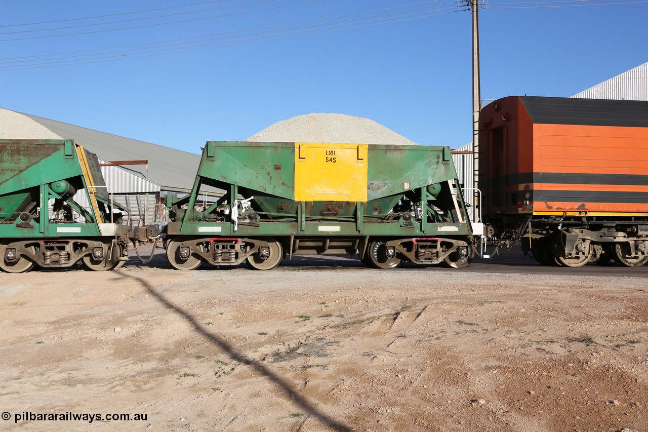 130708 0887
Thevenard originally an Kinki Sharyo built NH type for the NAR now coded ENH type ENH 54 S, without hungry boards loaded with gypsum crossing [url=https://goo.gl/maps/dgQdX]Bergmann Drive grade crossing, 434.2 km[/url].
Keywords: ENH-type;ENH54;Kinki-Sharyo-Japan;NH-type;NH954;