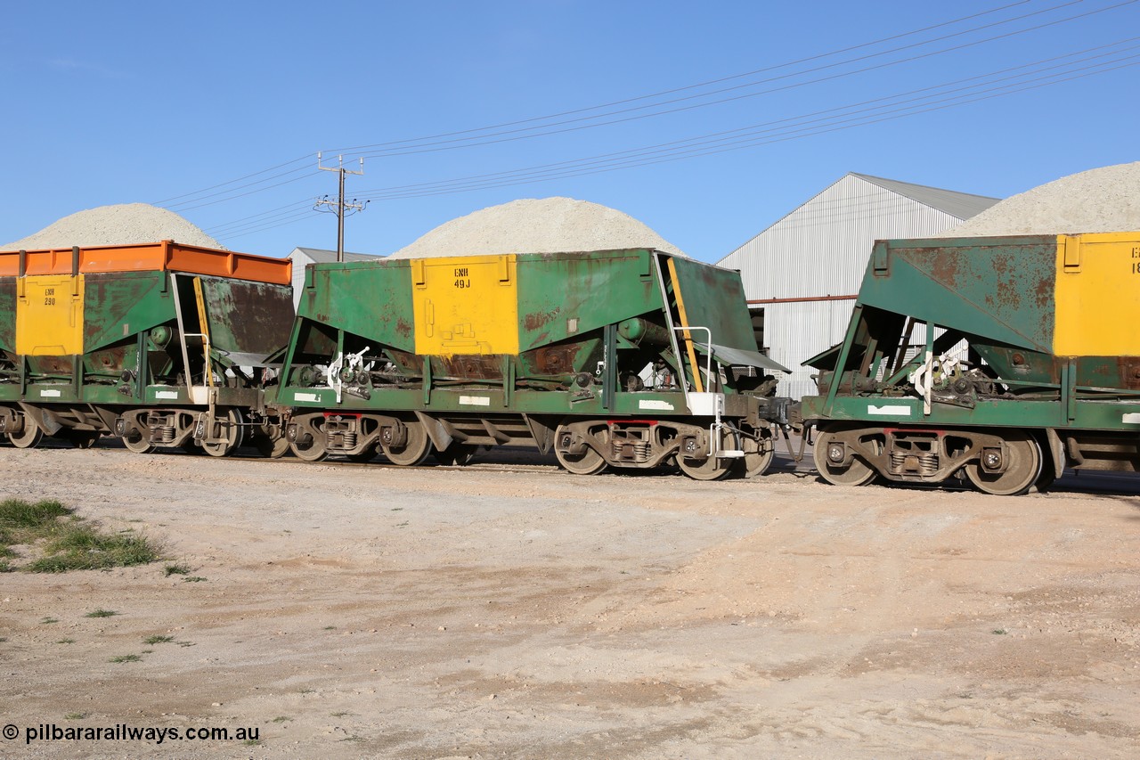 130708 0901
Thevenard originally an Kinki Sharyo built NH type for the NAR now coded ENH type ENH 49 J, without hungry boards loaded with gypsum crossing [url=https://goo.gl/maps/dgQdX]Bergmann Drive grade crossing, 434.2 km[/url].
Keywords: ENH-type;ENH49;Kinki-Sharyo-Japan;NH-type;NH949;