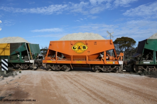 130708 0771
Charra, originally an Kinki Sharyo built NH type for the NAR now coded ENH type ENH 41, in GWA corporate orange livery of owner Genesee & Wyoming Australia, without hungry boards loaded with gypsum, [url=https://goo.gl/maps/fnkK0]Charoban Rd grade crossing, 477.8 km[/url].
Keywords: ENH-type;ENH41;Kinki-Sharyo-Japan;NH-type;NH941;