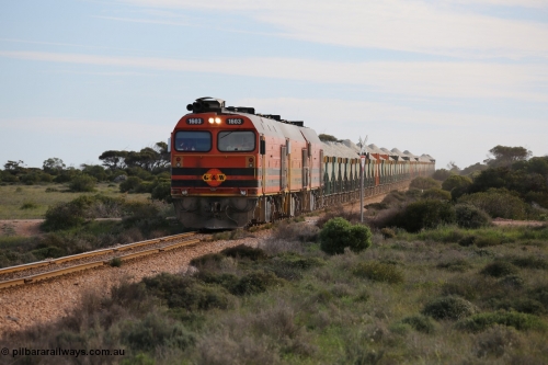 130708 0805
Moule, [url=https://goo.gl/maps/SWBMW]Mewett Rd grade crossing, 470.1 km[/url].
