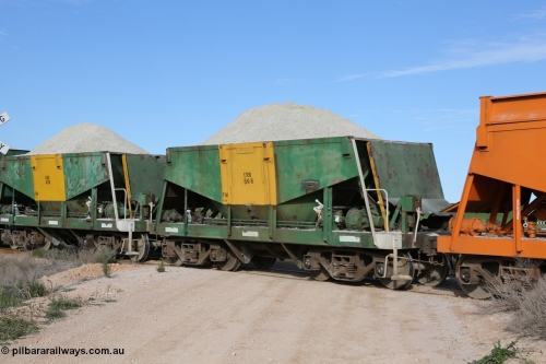 130708 0823
Moule, originally an Kinki Sharyo built NH type for the NAR now coded ENH type ENH 59 R, without hungry boards loaded with gypsum, [url=https://goo.gl/maps/SWBMW]Mewett Rd grade crossing, 470.1 km[/url].
Keywords: ENH-type;ENH59;Kinki-Sharyo-Japan;NH-type;NH959;